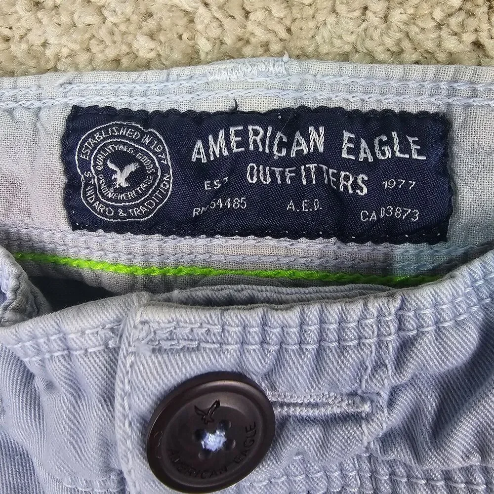 American Eagle Mens 28 Light Blue Seersucker Cargo Shorts Y2K Utility